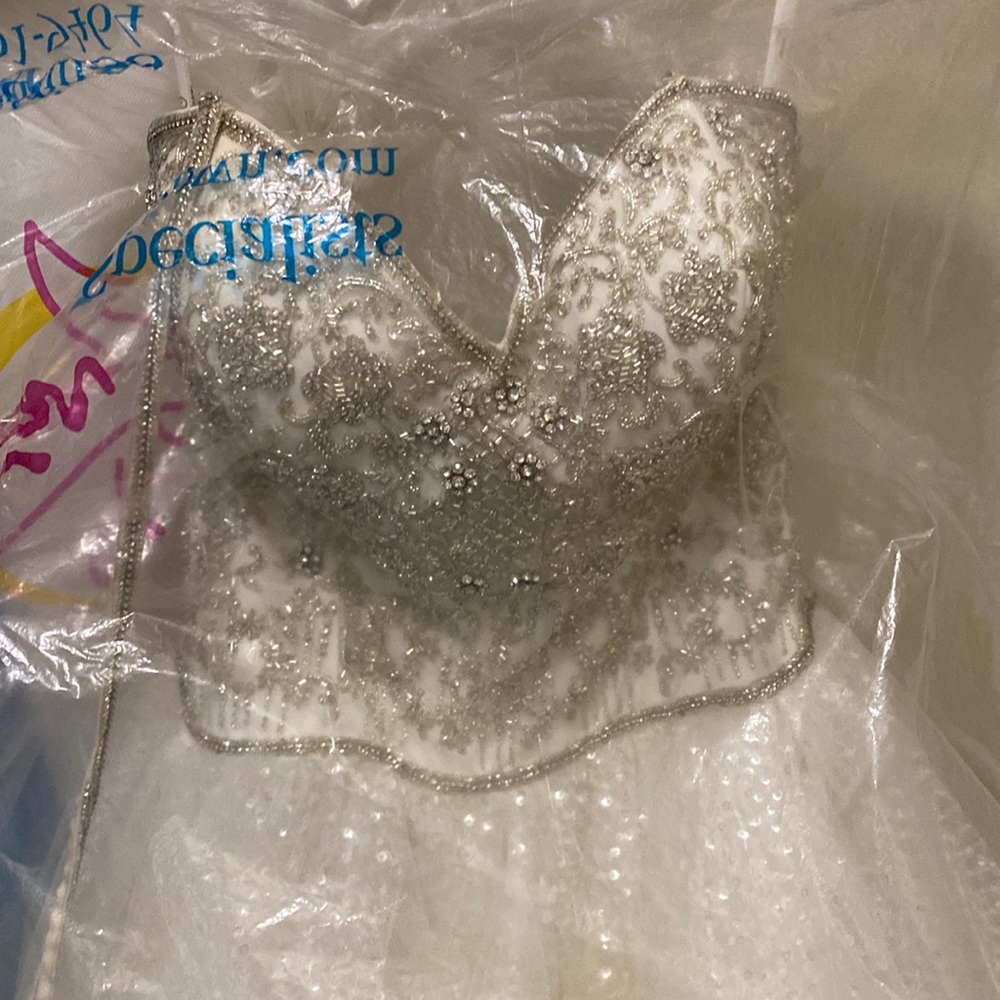 Used Wedding gown